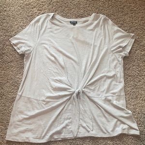 T-shirt with tie waist